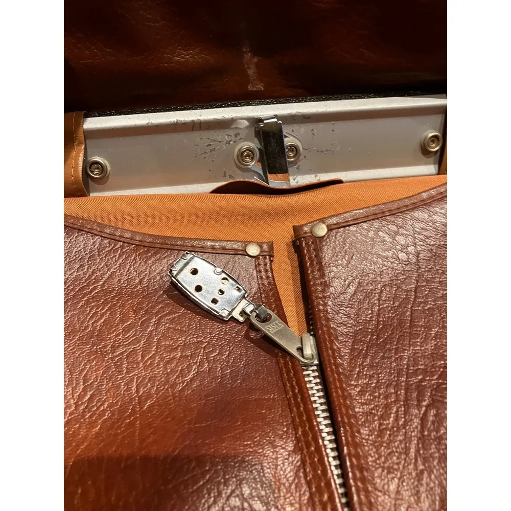 American Tourister Vintage Brown Faux Leather Bi-Fold Garment Bag Travel Suit